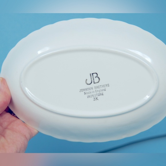 Vintage Johnson’s Brothers ROSE Fine China Gravy Boat Made In England Iron Stone - Picture 10 of 11